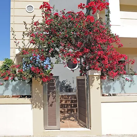 Katia's House דירה *